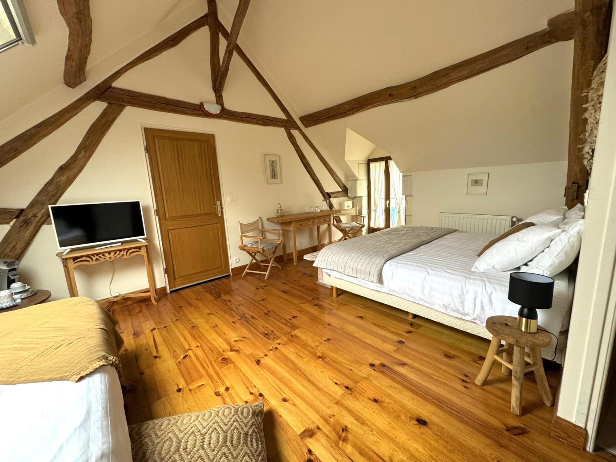 Le Moulin D Olivet Bed and Breakfast Orbigny Buitenkant foto